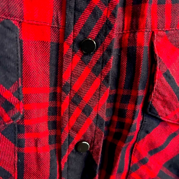 Zara red and black plaid shirt! ✌️ - Picture 5 of 5
